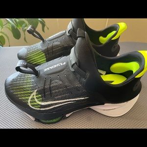 2020 Air Zoom Tempo NEXT% Flyease ‘Black Volt,’ Size Men’s 9, Brand New w/o Box